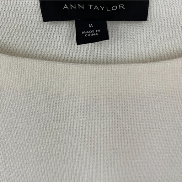 Ann Taylor white top with pleated bell sleeves, size M - Picture 4 of 4